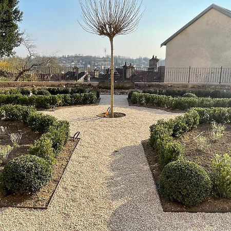 Bed and Breakfast L'Orangerie Нефшато Екстер'єр фото